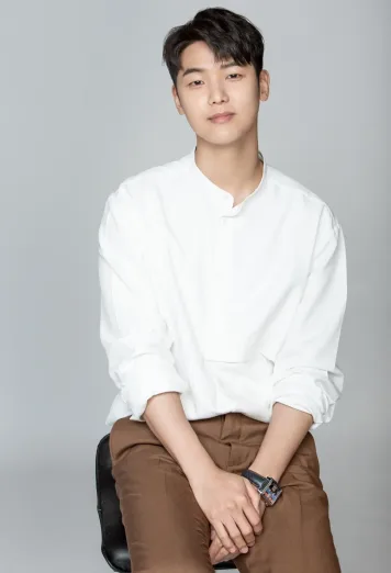 Kang Min Hyuk