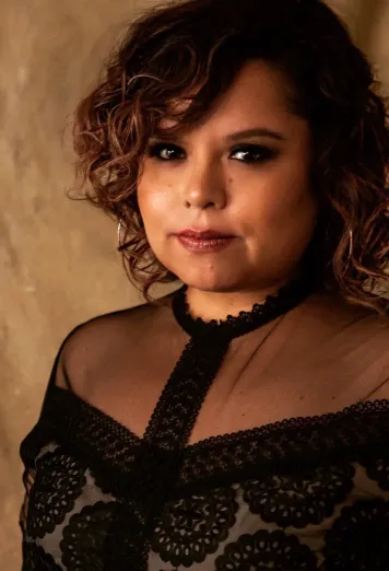 Linda Yvette Chávez