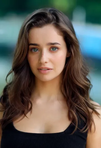 Holly Earl
