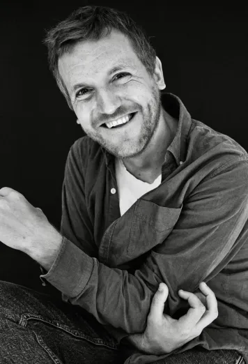 Elliott Crosset Hove