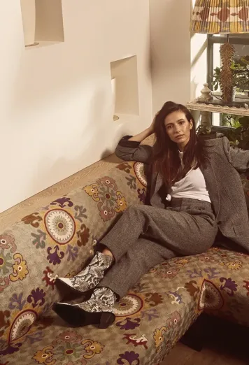 Anjelica Bette Fellini