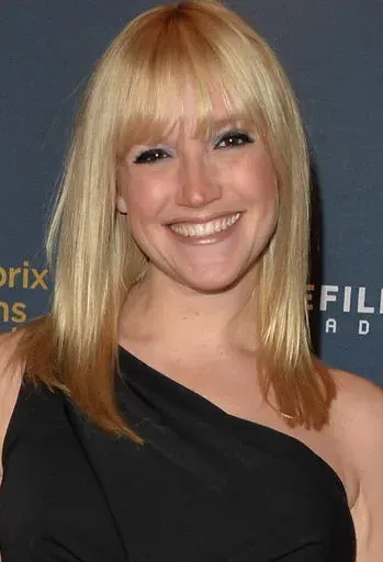 Stephanie Anne Mills