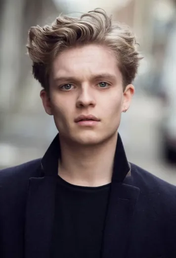 Tom Glynn-Carney